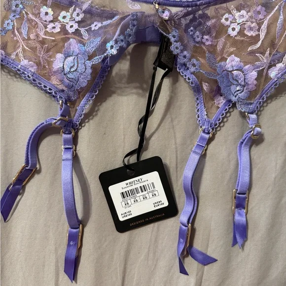 Honey Birdette WHITNEY
Suspender Slim-Wisteria in - Picture 5 of 10